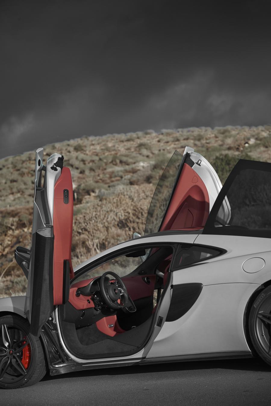  McLaren 570GT 2016 года  (UK) (фото 121 из 125)